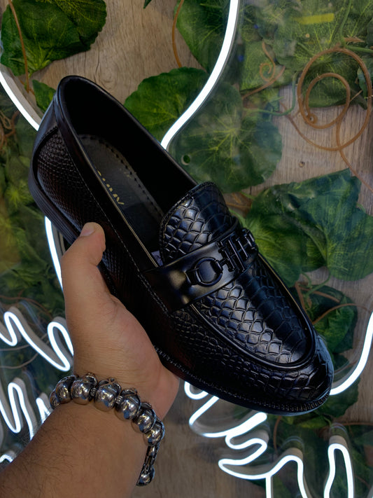TOM MOT Black Colour Crocodile Pattern Loafer Shoes 987054