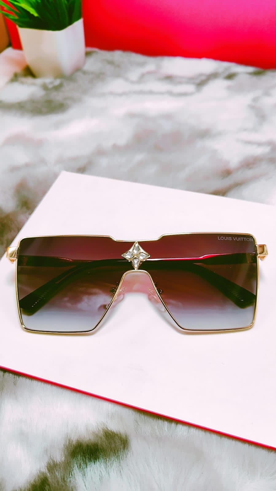 Uol Gold Frame Brown Shade Unisex Sunglasses 2a621 56 15-139