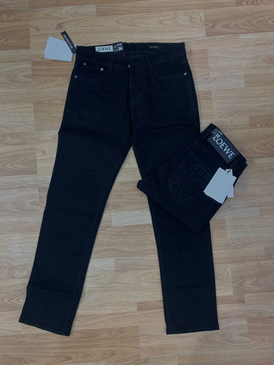 EOL Black Colour With Back Pocket Embroidery Regular Fit Jeans 40474
