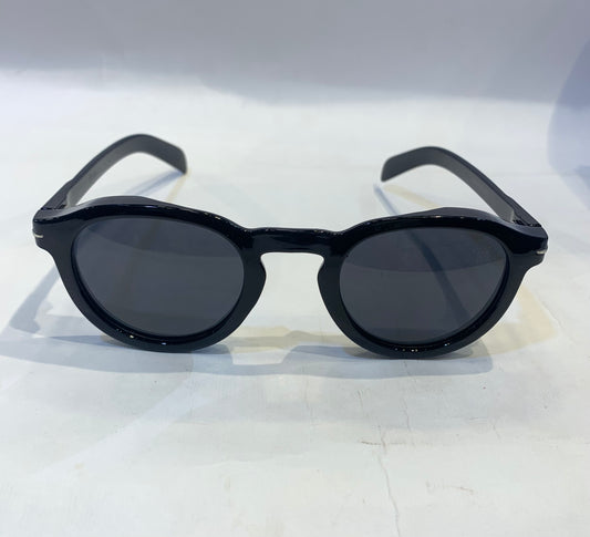 VAD Glossy Black Frame Black Shade Unisex Sunglasses UM5255 47 25-143 C1