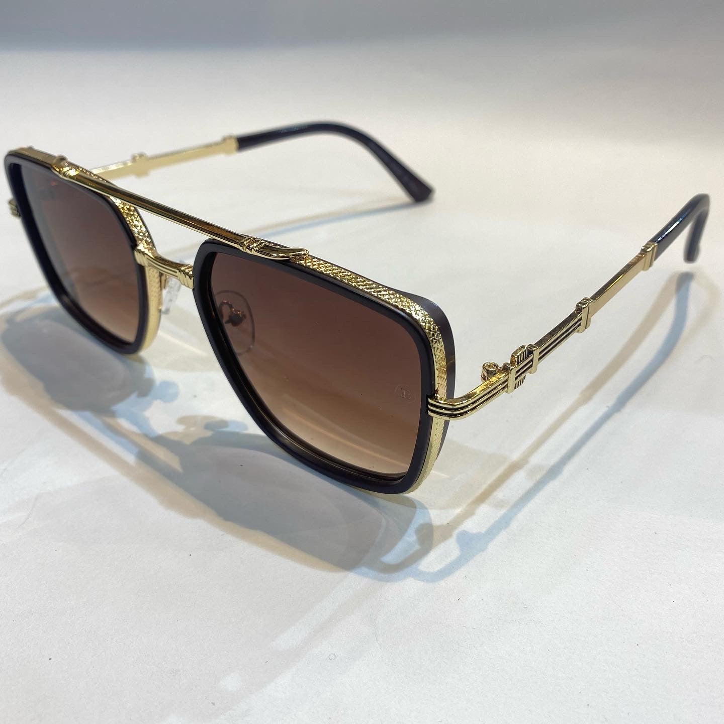 relais Gelijk Entertainment LAB Gold Frame Brown Shade Unisex Branded Sunglasses H5592 C1 57 15-14 –  Luxury D'Allure