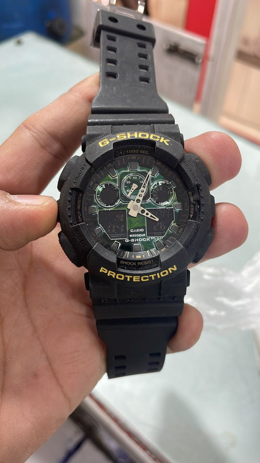 HSG GSH Black Green Water Resistant Sports Watch with Original Box