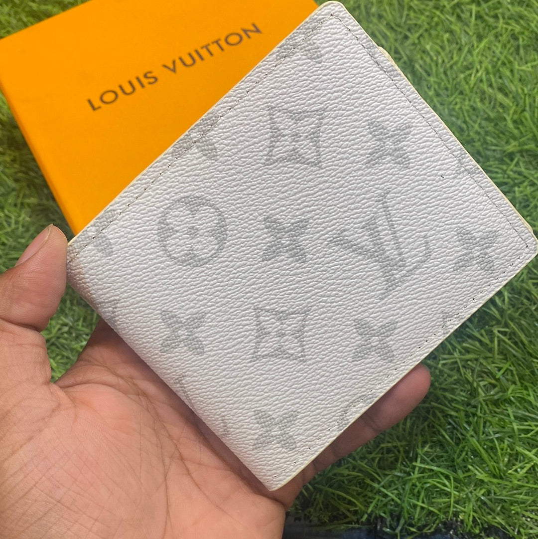 UOL VL Branded Luxury Italian Leather Men Wallet Model White Flower 60223006