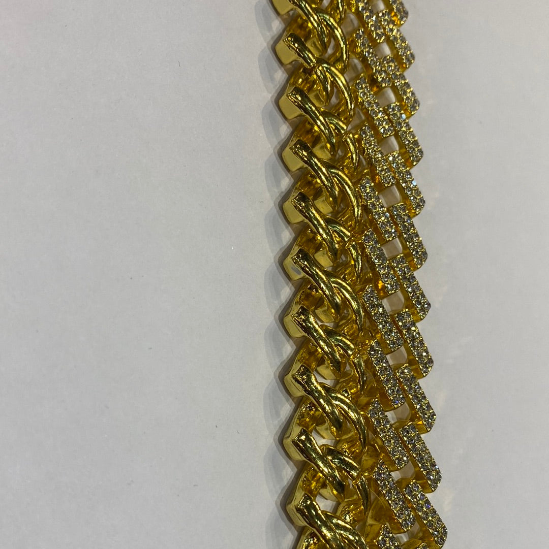 Gold Colour With Diamond Studded Cuban Chain 65019
