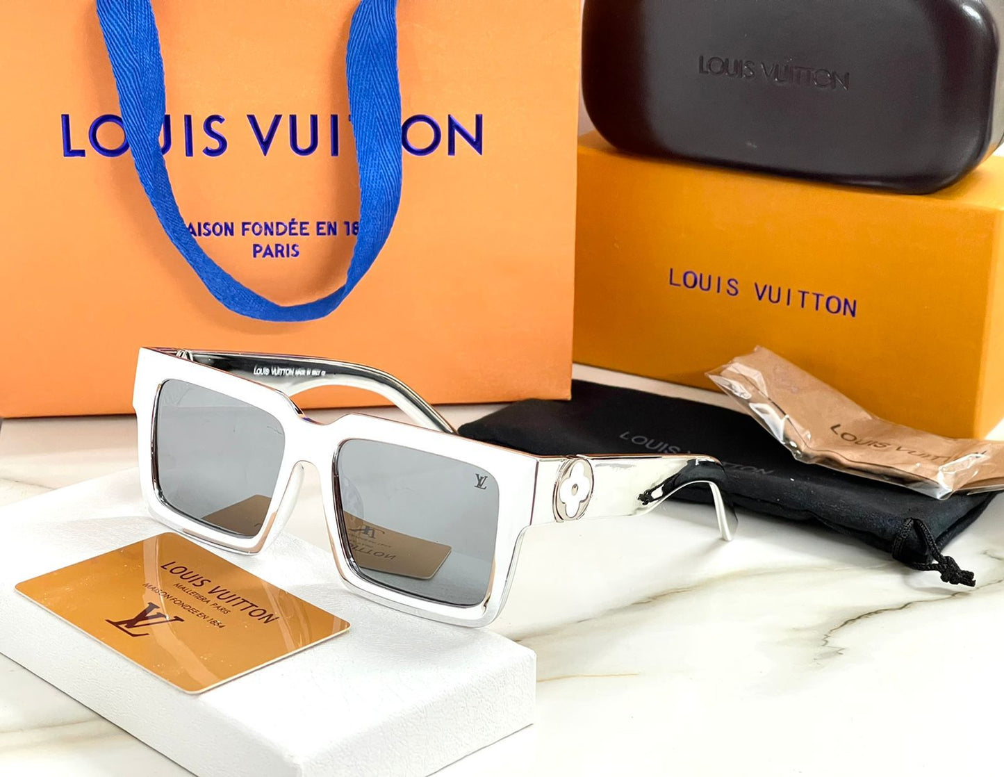 UOL Branded Unisex Sunglasses Z2196 5816140