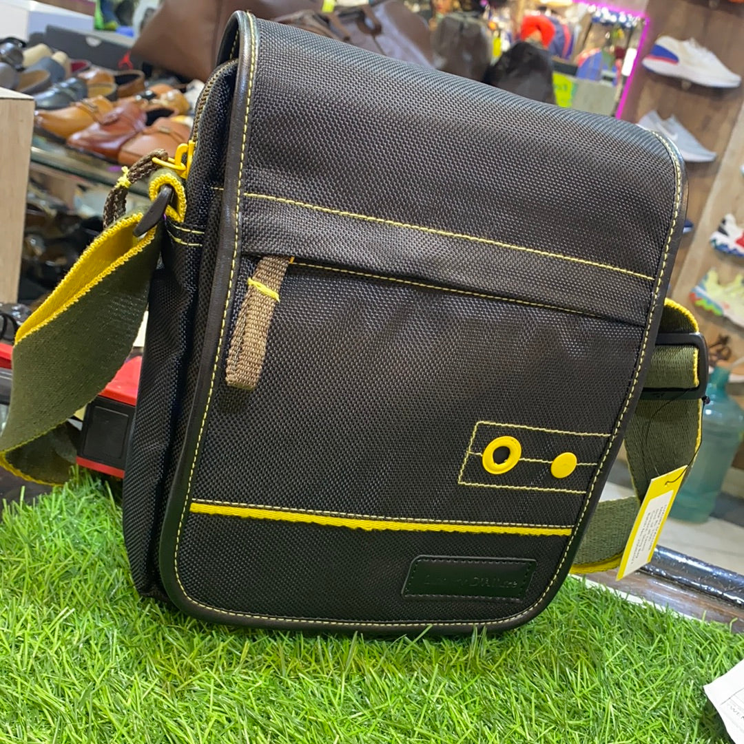 Luxurydalluree Black sling Bag (LB-020)