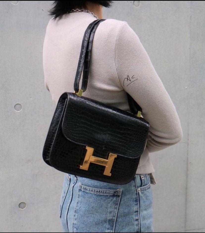 Black H Sling Side Bag
